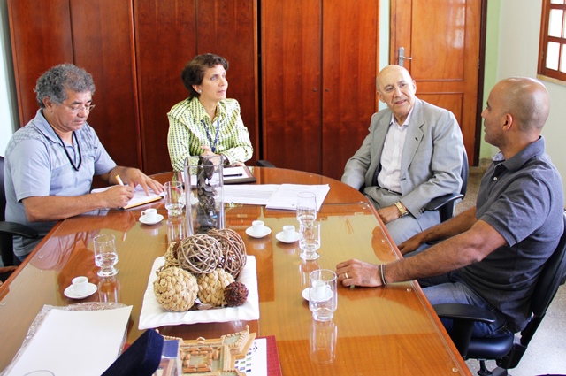 Secretário participa de reunião entre Governo e Unir